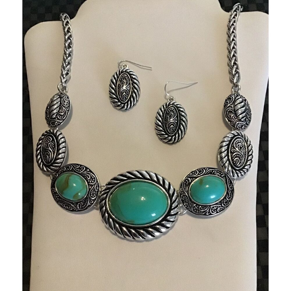 New~Gorgeous Silver Paisley Oval Turquoise Jewel Set